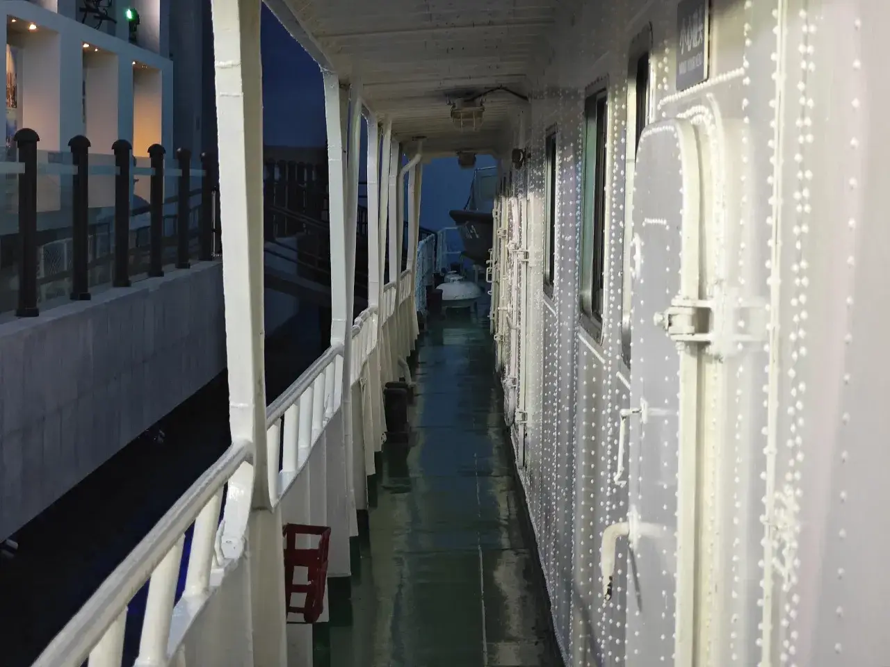 “海关 902”艇