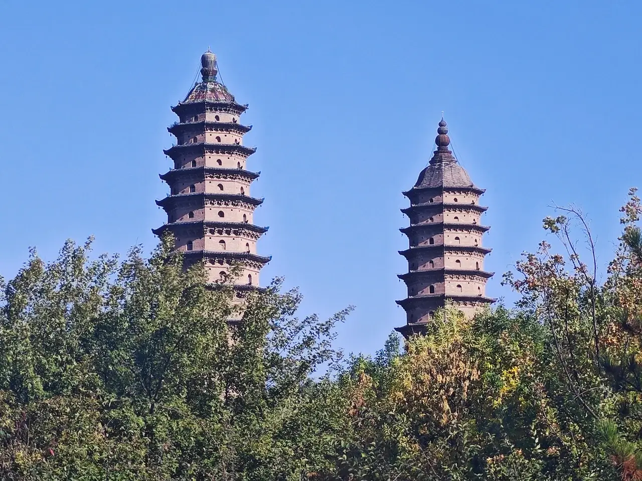 双塔公园 · 外侧