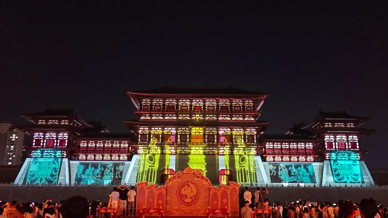 北魏孝文帝迁都洛阳，鲜卑文化进入中原
