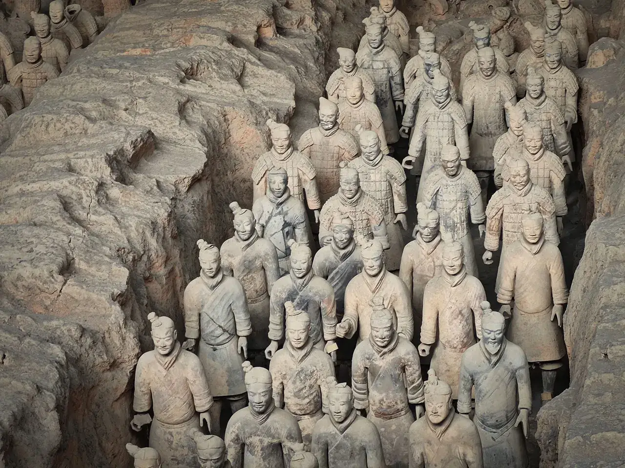 修复好的兵马俑