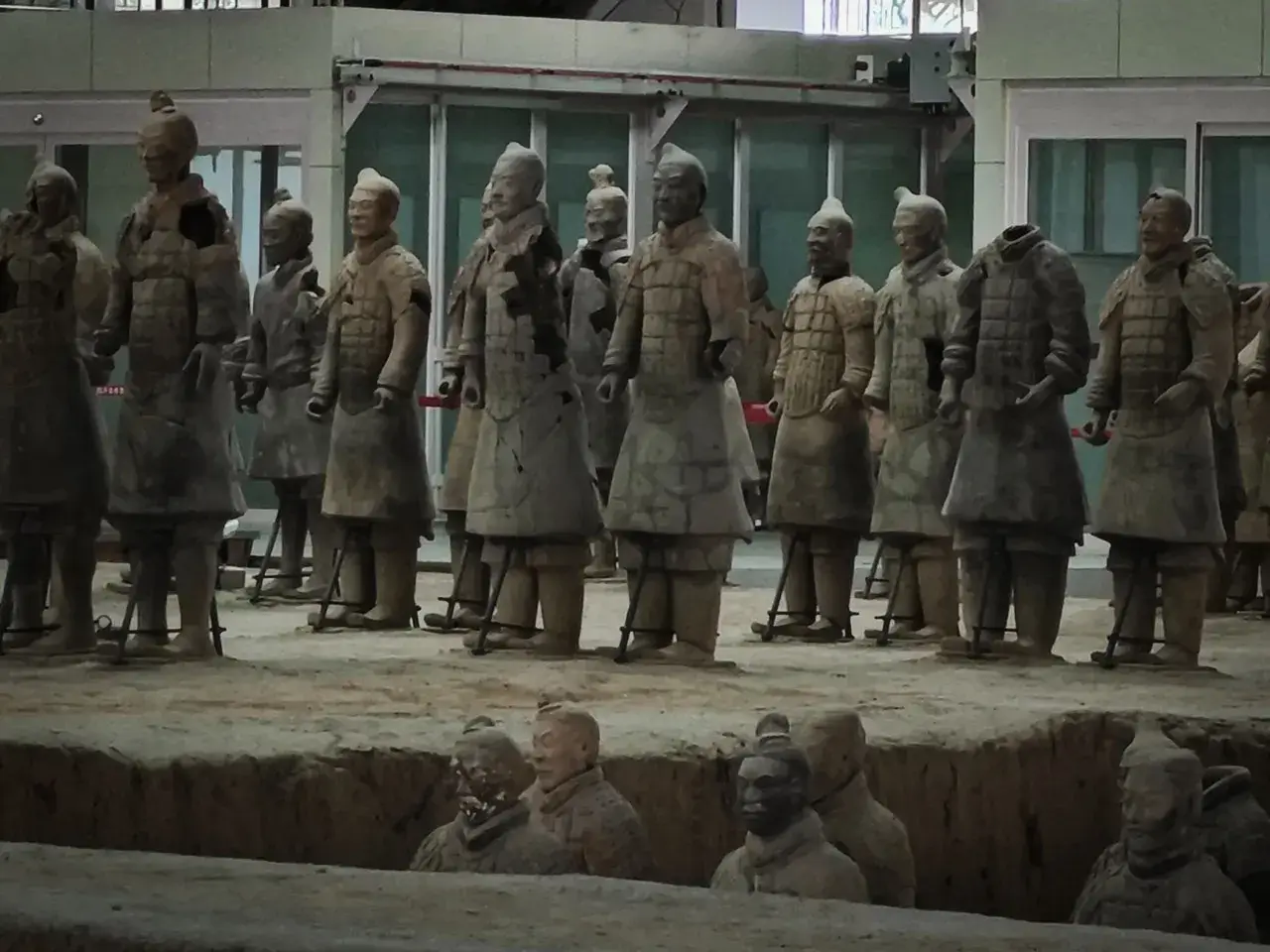待修复的兵马俑