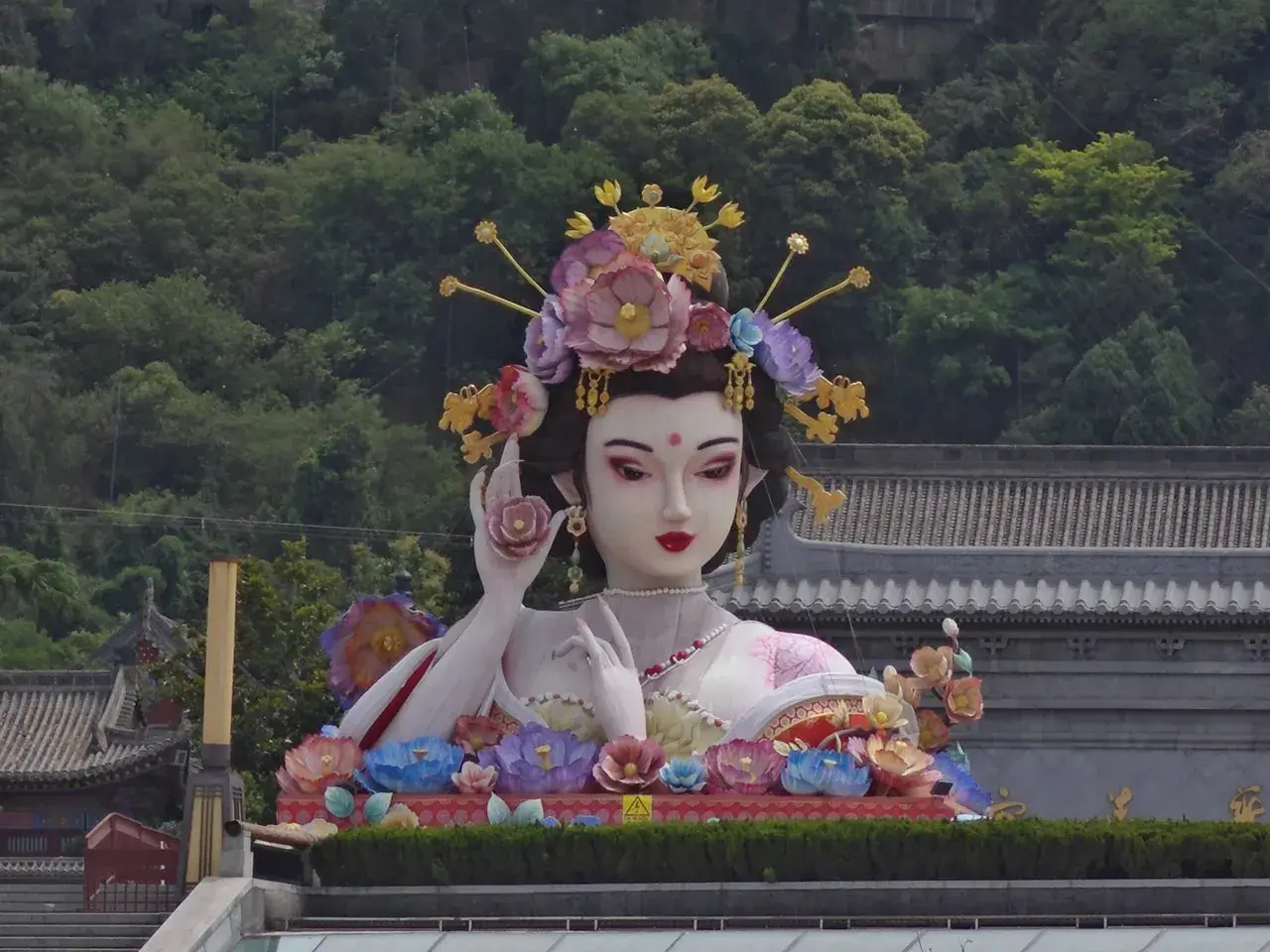 天长地久有时尽，此恨绵绵无绝期~