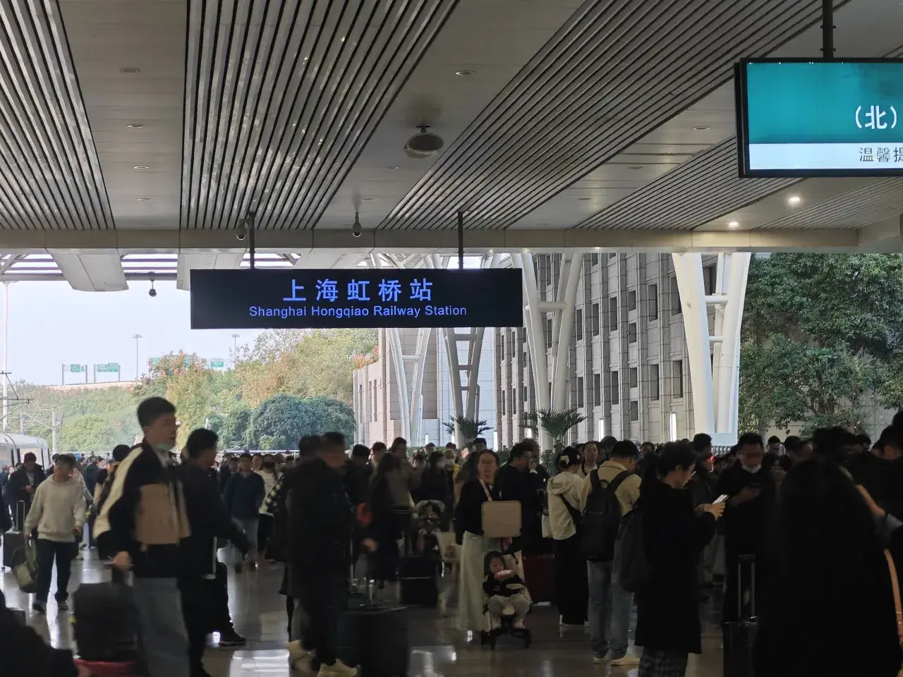 人挤人