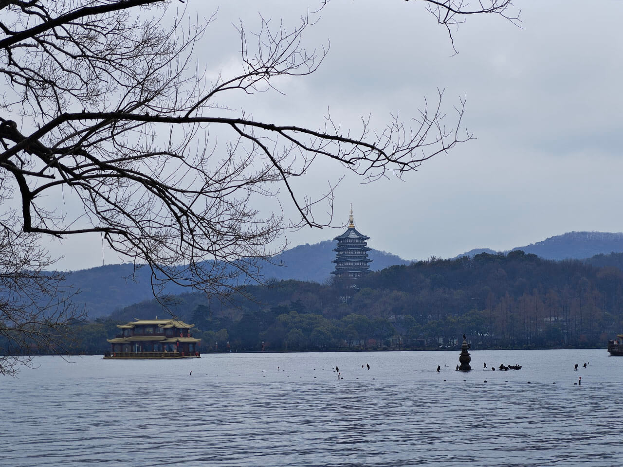 雷峰塔与三潭映月