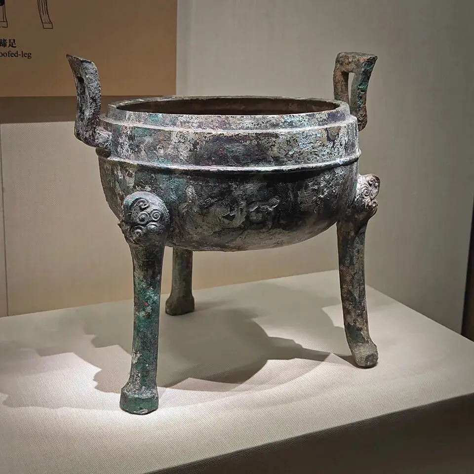 越式铜鼎