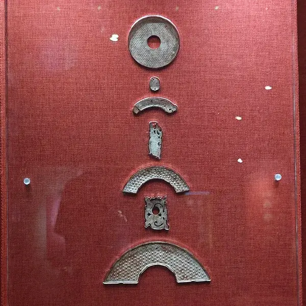 玉剑配饰