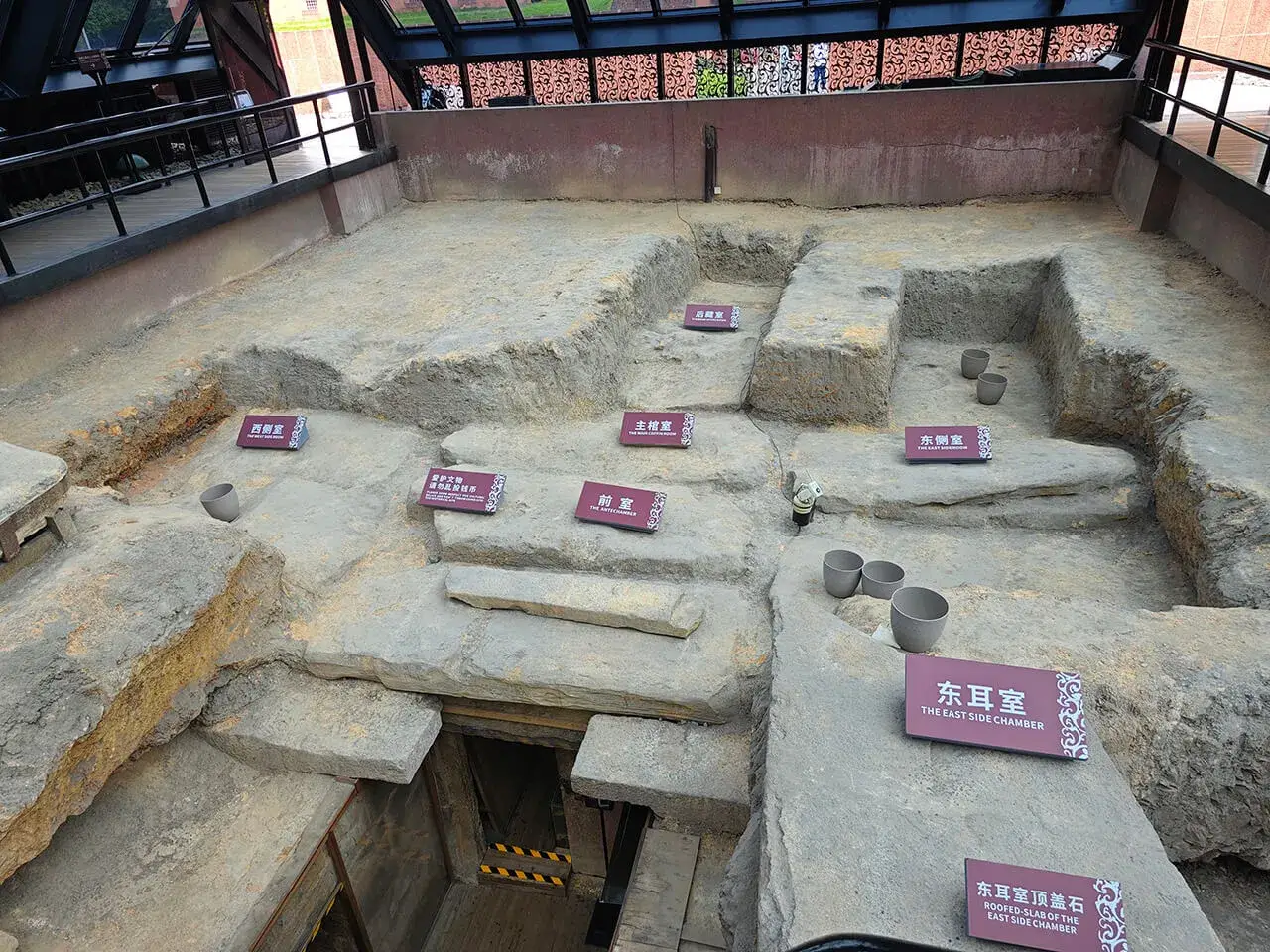 坟墓