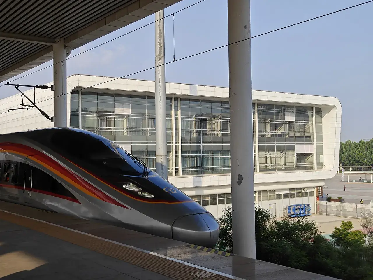 看来走的跟上次不是一个道