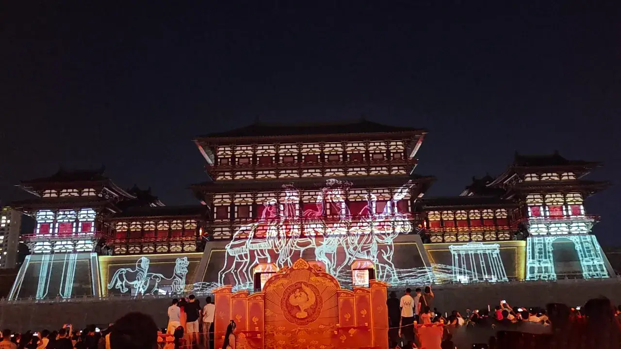 东汉定都洛阳,洛阳成为丝绸之路起点