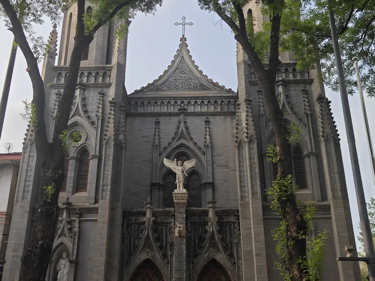 圣弥额尔天主堂