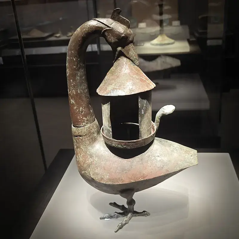 凤鸟形青铜灯